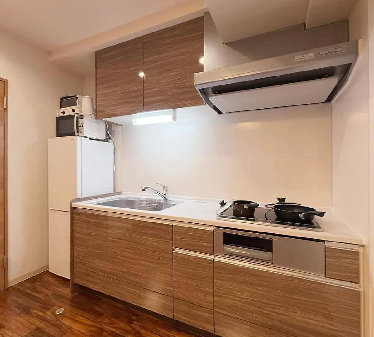Casaen - Secure 1Br Apt With Dining & Living Space 히로시마 0*,